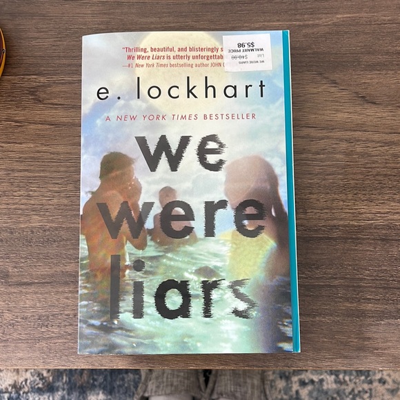 book - Picture 1 of 2